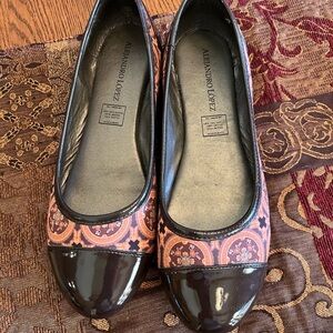 Flat shoes by Alejandro Lopez.  Beautiful design and stitching.